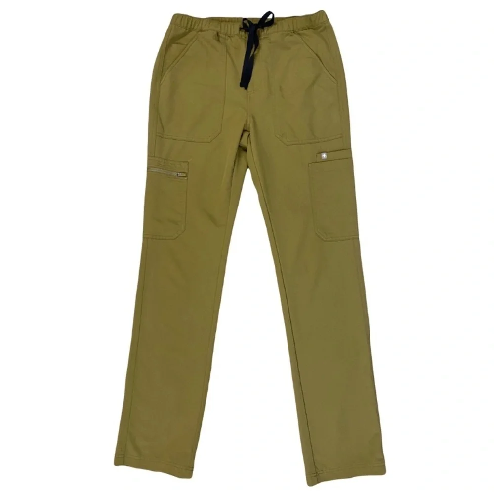 FIGS Cario cargo Scrub bottoms in Olive Green - Mens size ST Small Tall